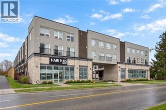 Building Photo - 338 Albert St