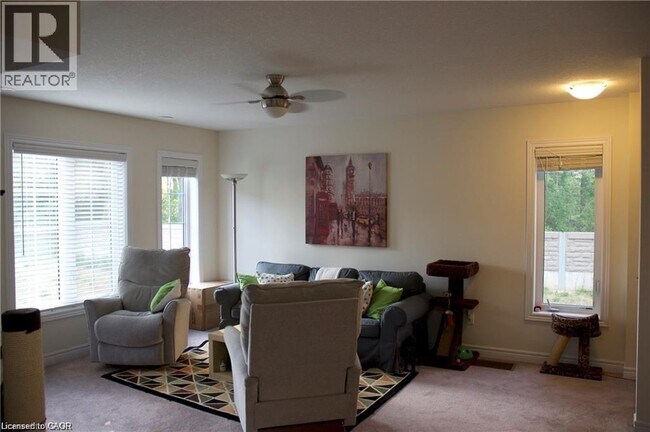 Building Photo - 420 Linden Dr