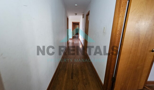 Foto del edificio - 3210 Garden Rd