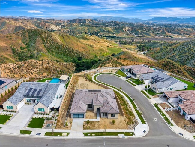 Building Photo - 30000 N Camino los Robles