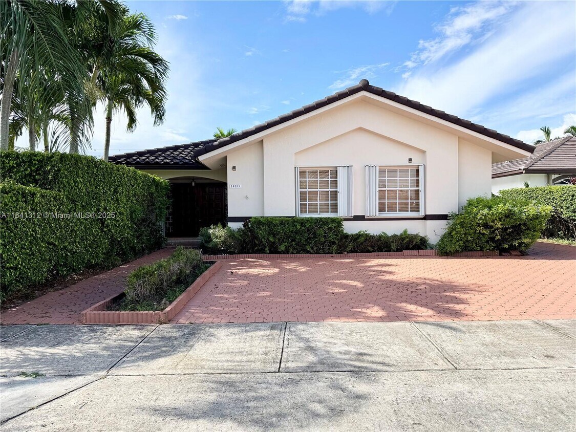 Primary Photo - 14597 SW 113th St