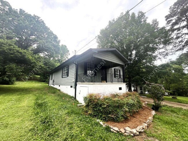 Building Photo - 717 Donaldson Rd