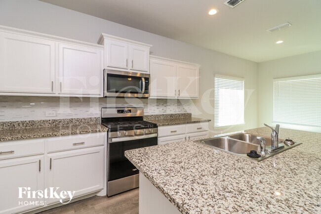 Foto del edificio - 2212 Blythwood Trail