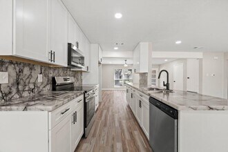 Building Photo - 1313 Redbud Trail