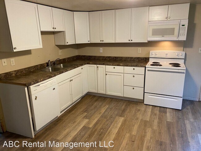 Foto del edificio - 4 br, 1.5 bath House - 1472 Grand Ave