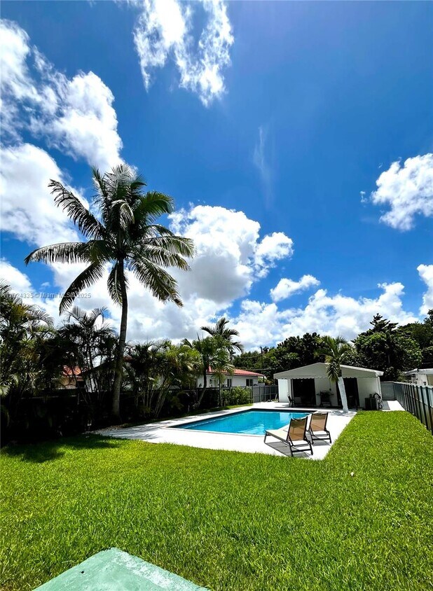 Foto principal - 2035 SW 60th Ct