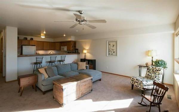 Foto del edificio - Beautiful 3 bedroom, 2.5 bathroom Townhouse Condo