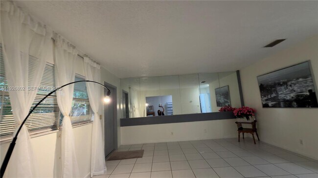 Foto del edificio - 274 SW 9th St