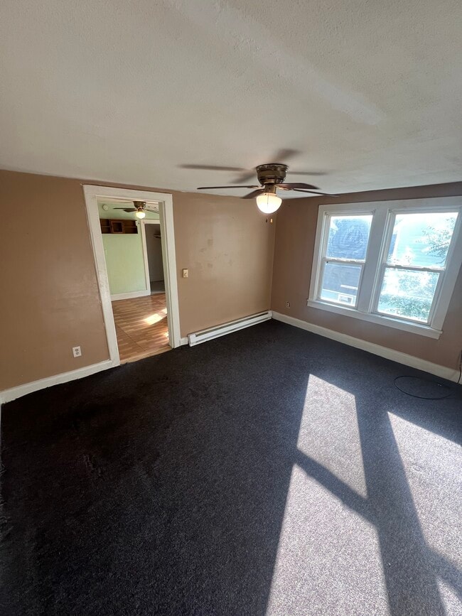 Building Photo - 132 Reed St