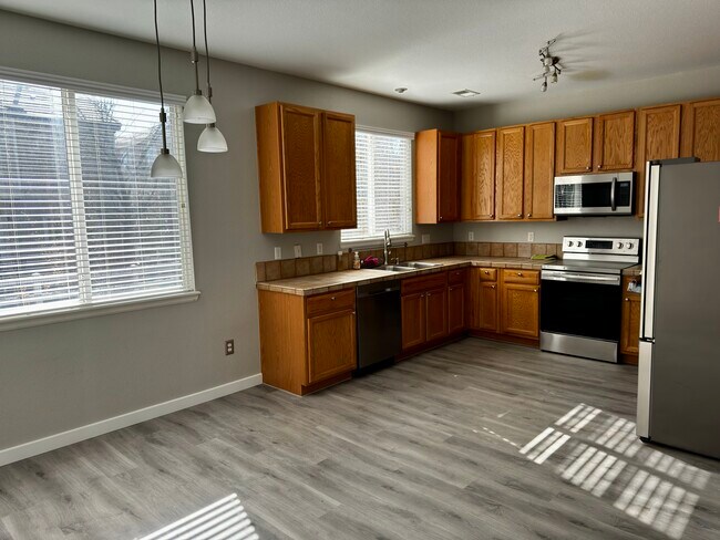 Building Photo - 1160 S Fultondale Ct