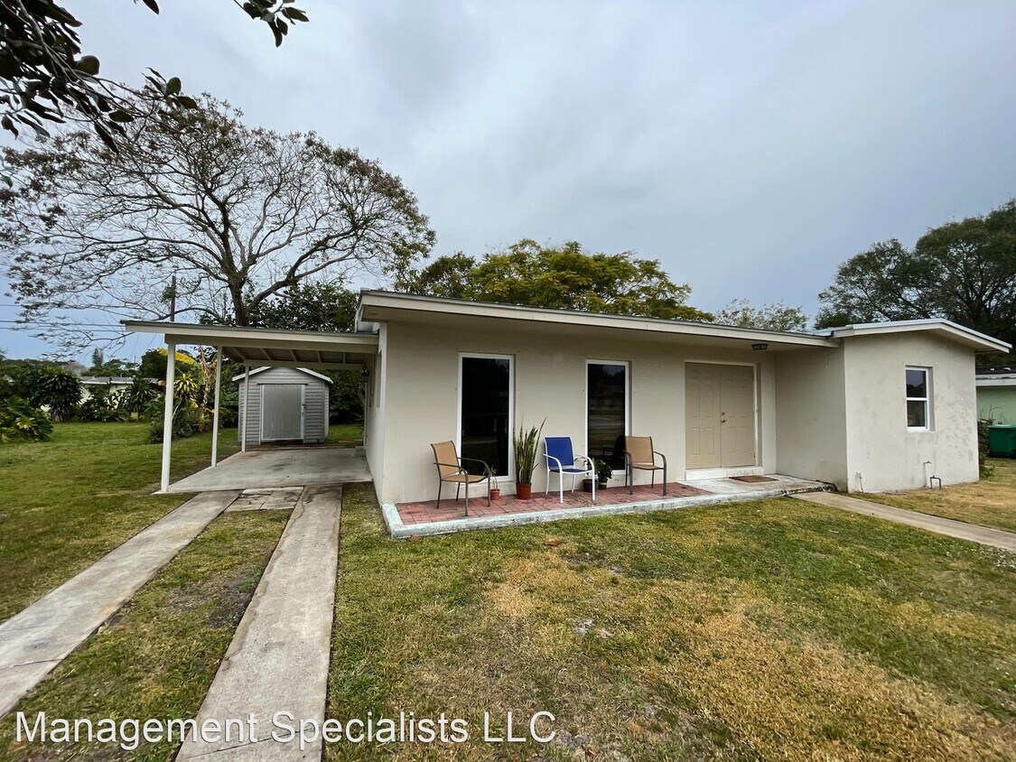 Foto principal - 2 br, 1 bath House - 159 SE Lucero Drive