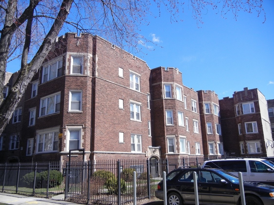 Primary Photo - 7613-7617 S Kingston Ave