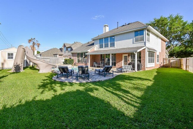 Foto del edificio - 5926 Brook Bend Dr