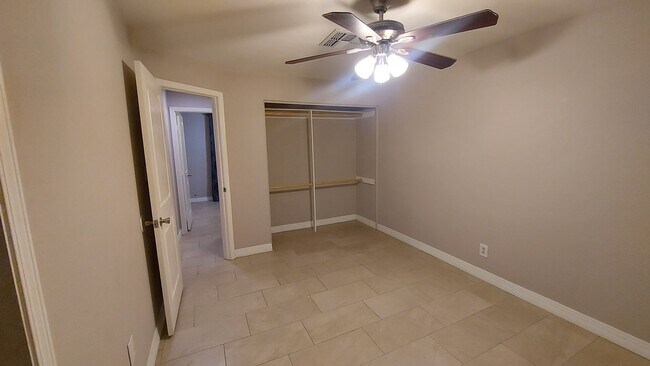 Foto del edificio - 1812 N 68th Dr