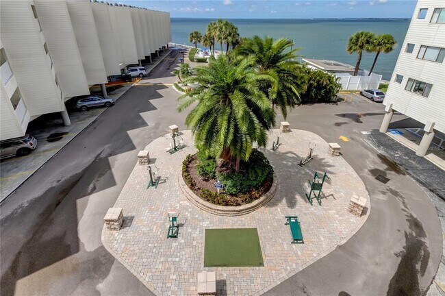 Foto del edificio - 2506 N Rocky Point Dr