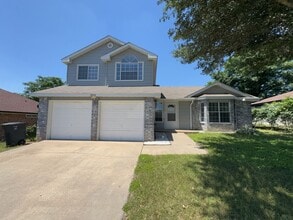 Building Photo - 3804 Water Oak Dr