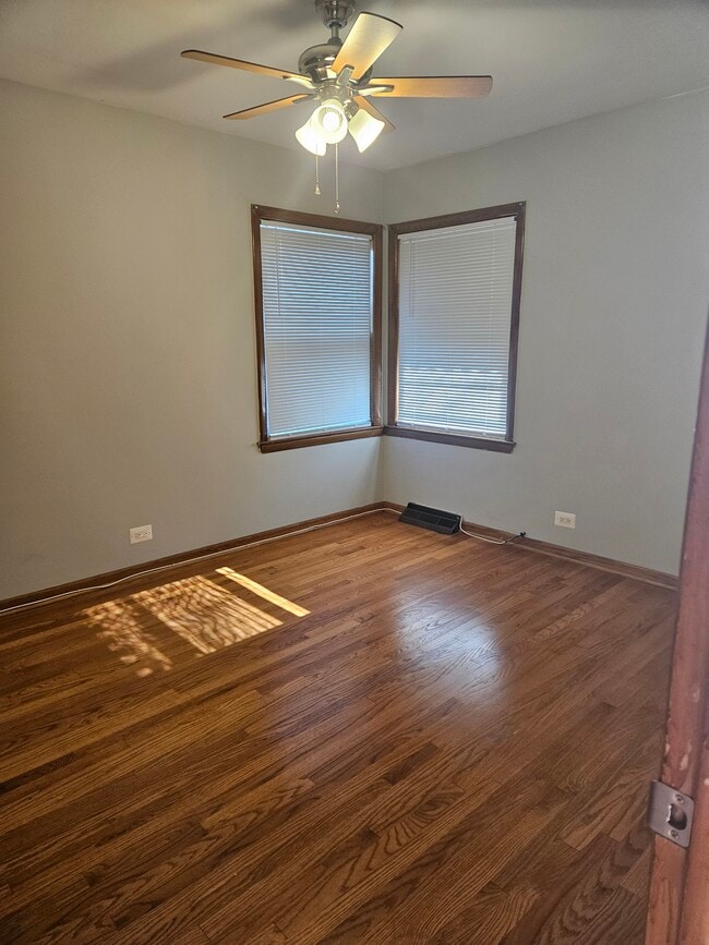 Foto del edificio - 4741 Keeney St