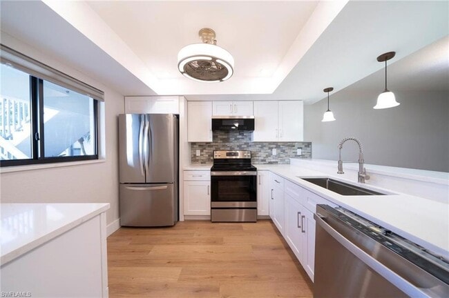 Foto del edificio - 17458 Blueberry Hill Dr