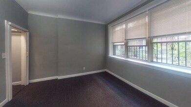 Building Photo - 823 W 83rd St