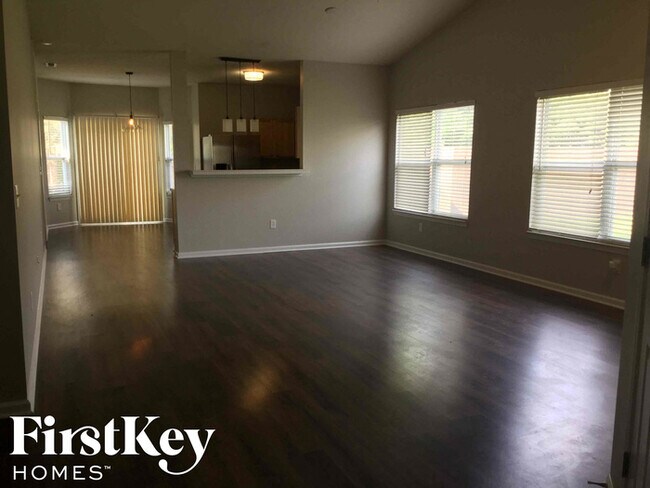 Building Photo - 17062 Black Cherry Ct
