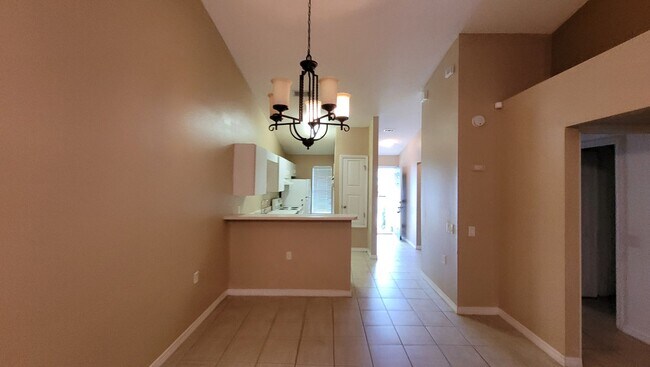 Foto del edificio - 2 bedroom 1 bath townhouse available for r...
