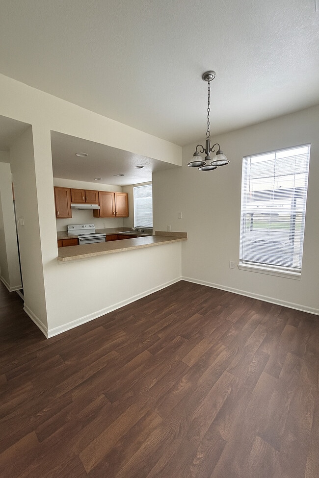 Foto del edificio - Turtle Hill Townhomes