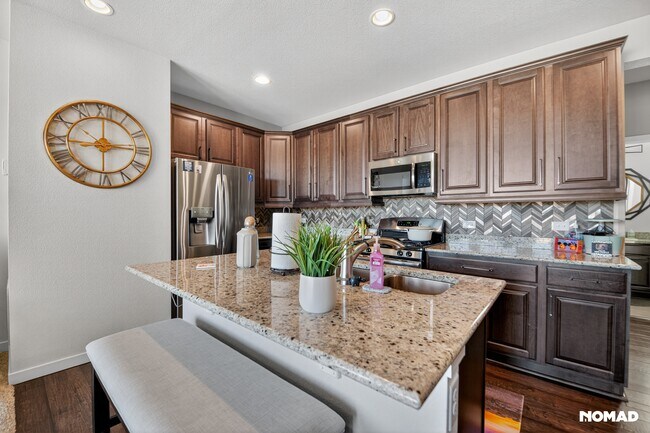 Building Photo - 15609 E Broncos Pl