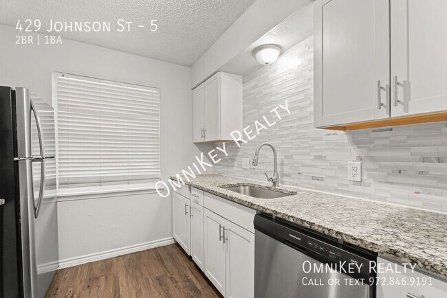 Foto del edificio - 429 Johnson St