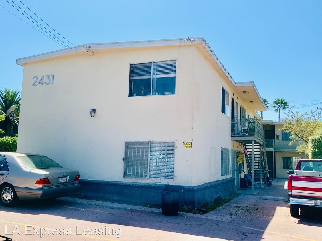 Primary Photo - 2431 S Ridgeley Dr