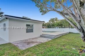 Building Photo - 5 br, 4 bath House - 515 NE 142nd St # 515