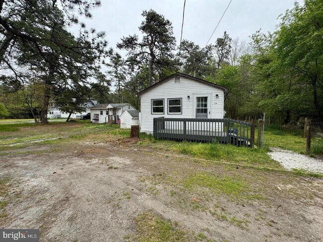 Foto del edificio - 314 Ridge Rd