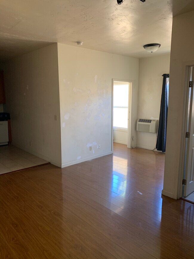 Building Photo - 5752 Virginia Ave