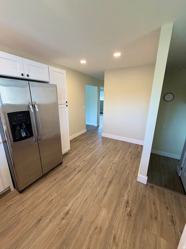 Foto del edificio - Modern & Updated Living in the Heart of Draper