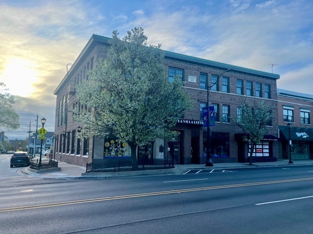 Primary Photo - 540 N Milwaukee Ave