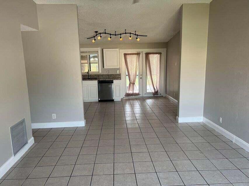 1068 Grandview Cir, Royal Palm Beach, FL 33411 House Rental in Royal