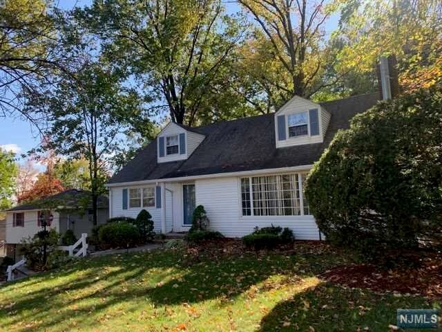 60 E Century Rd, Paramus, NJ 07652 - Room for Rent in Paramus, NJ ...