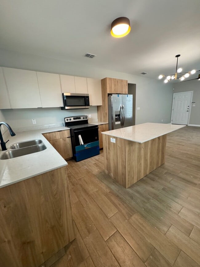 Foto del edificio - 617 N Delaware St