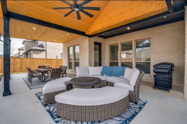 Foto del edificio - 620 Windy Ridge Ln