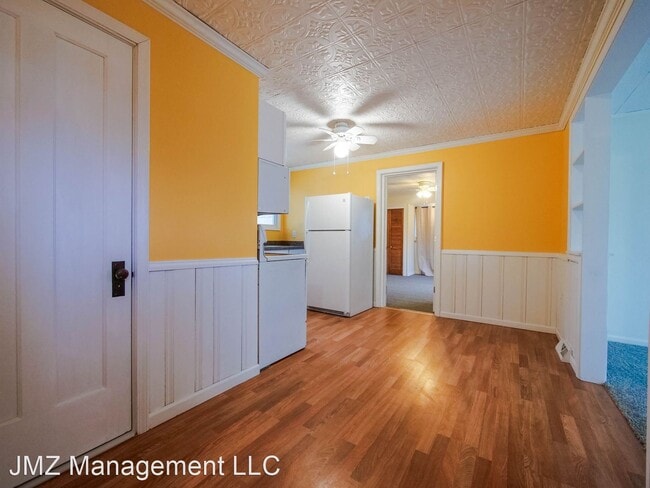 Building Photo - 3 br, 1 bath House - 6110 Hillsboro Road