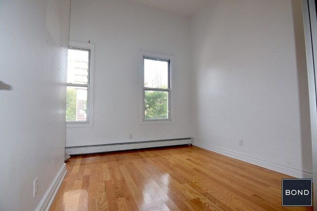 Foto del edificio - Bedford Avenue