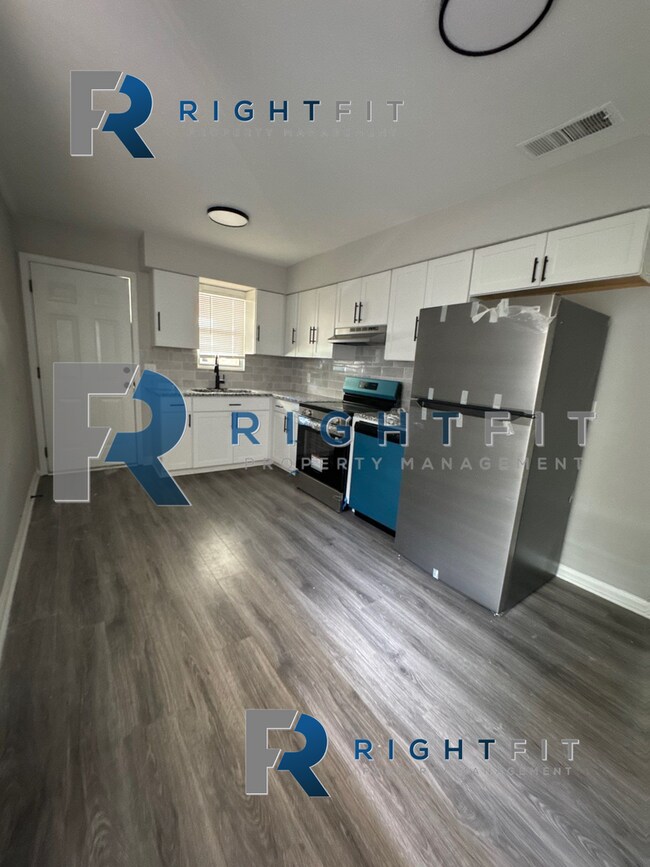 Building Photo - Lovely Ranch Style Home