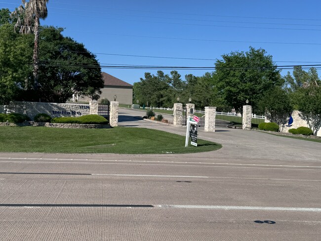 Building Photo - 17570 Highway 105 W