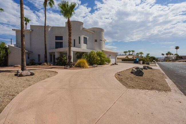 Foto del edificio - 2320 Snead Dr
