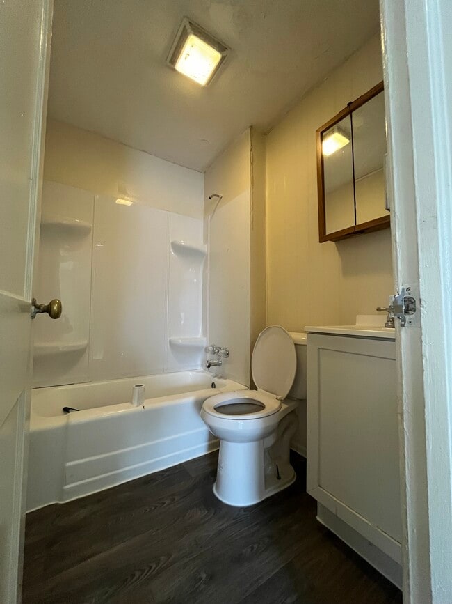 Foto del edificio - 725 S 30th St