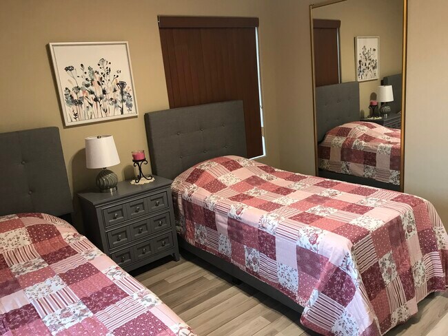 Building Photo - 10030 W Indian School Rd