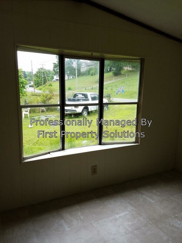 Building Photo - 837 Glenview Rd