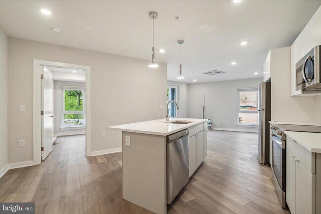 Foto del edificio - 3449 Scotts Ln