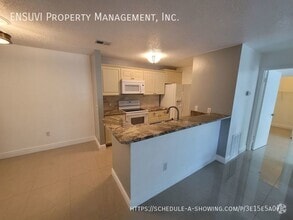 Building Photo - 9481 Highland Oak Dr