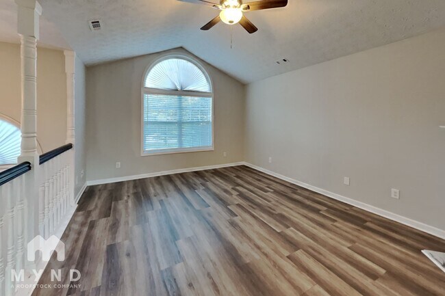 Building Photo - 158 Mcarthur Dr