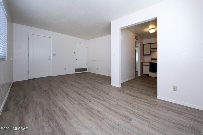 Foto del edificio - 312 E 24th St